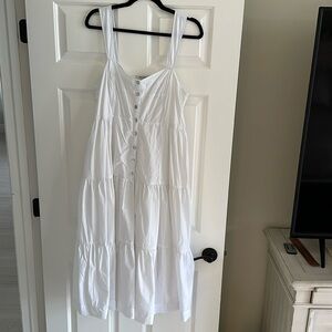 White summer dress with pockets!